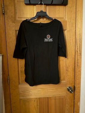 Black Scoop Neck Short Sleeve Top with Embroidered University Crest